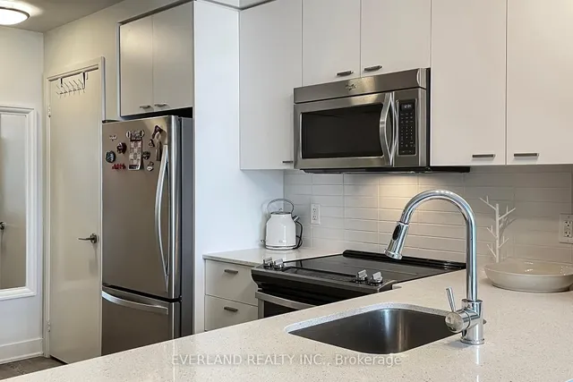 Additional image 8 of 30 Roehampton Ave Unit 3111