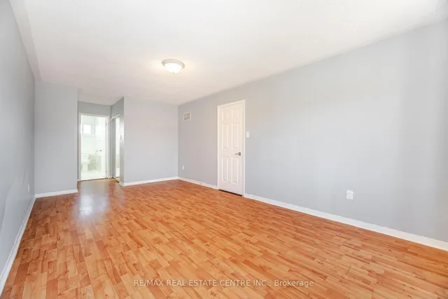 Additional image 34 of 43 Horsham St