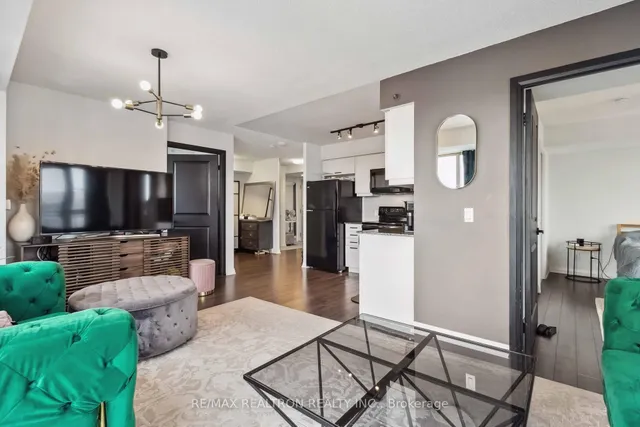 Additional image 18 of 30 Meadowglen Pl Unit 1905