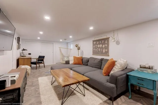 Additional image 37 of 64 Graham Ave