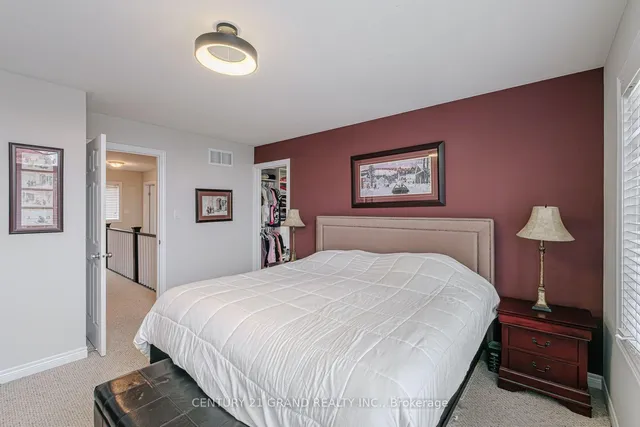 Additional image 32 of 229 Springvalley Cres