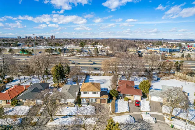 Additional image 39 of 40 Tweedrock Cres