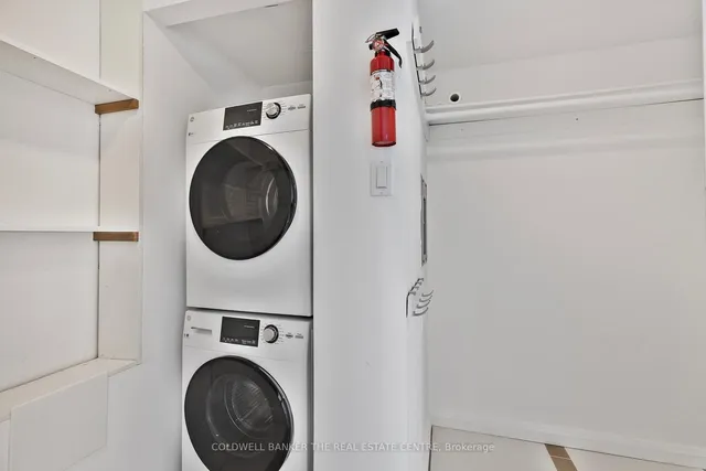 Additional image 14 of 99 Harbour Sq Unit 2002