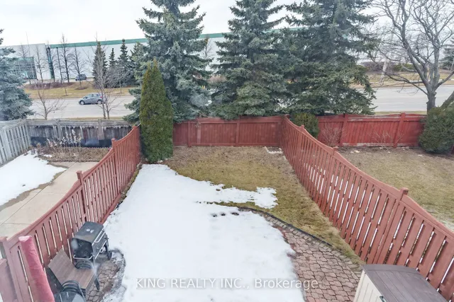 Additional image 33 of 928 Ledbury Cres