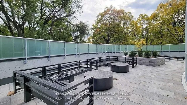 Additional image 21 of 219 Dundas St Unit 605