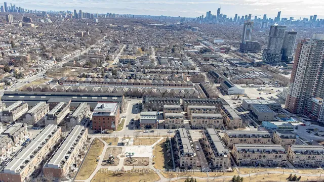 Additional image 21 of 15 Foundry Ave Unit 202