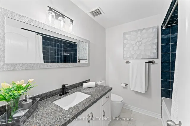 Additional image 9 of 3531 Lake Shore Blvd Unit 104