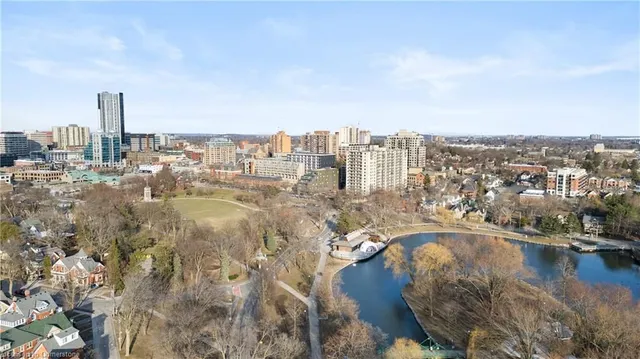 Additional image 6 of 51 David St Unit 204