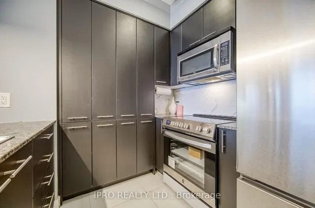 Additional image 8 of 1 Valhalla Inn Rd Unit 2008