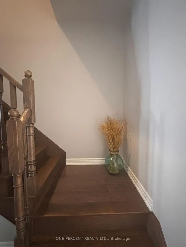 Additional image 6 of 42 Adventura Rd