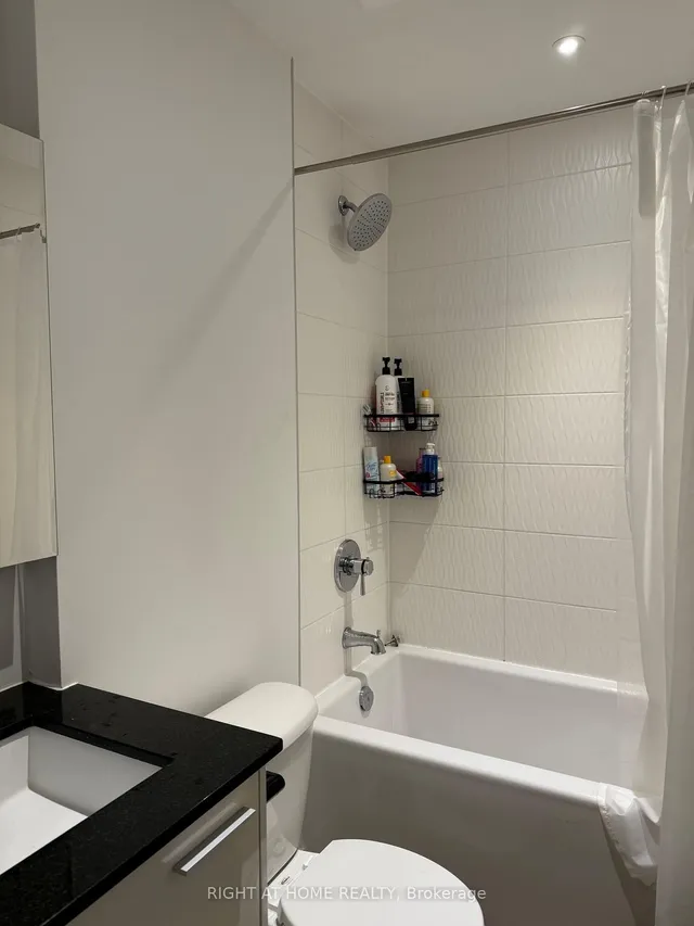 Additional image 9 of 549 King St Unit 402