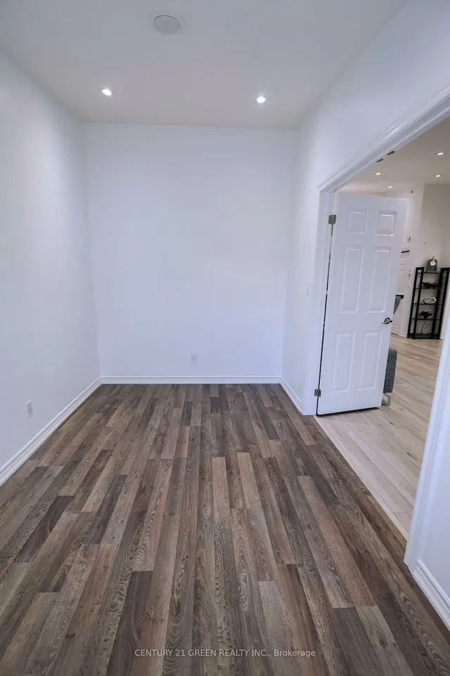 Additional image 16 of 4015 Kilmer Dr Unit 409