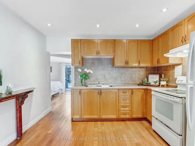 Additional image 15 of 136 East 45th St