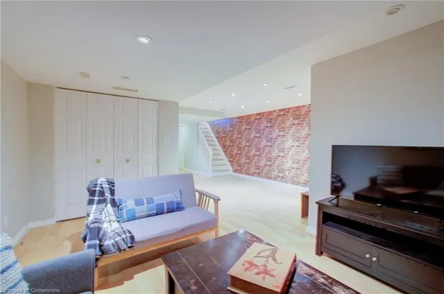 Additional image 29 of 121 Activa Ave