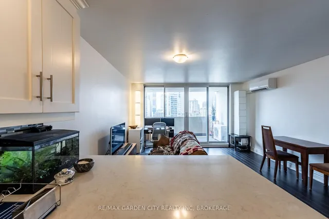 Additional image 16 of 40 Homewood Ave Unit 1903