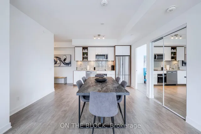 Additional image 16 of 543 Richmond St Unit 1006