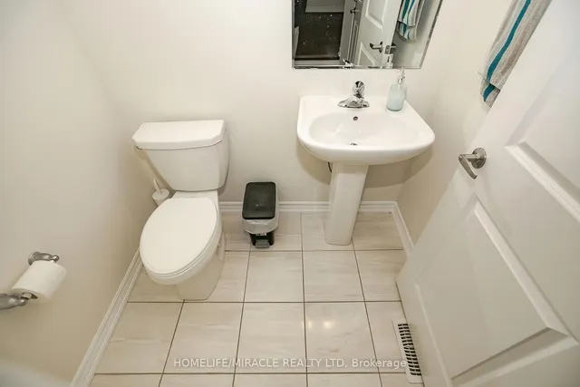 Additional image 22 of 5 Emily St