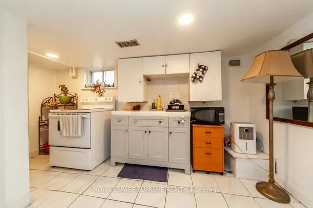 Additional image 36 of 95 Silverthorn Ave