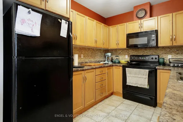 Additional image 8 of 165 Duke St Unit 212