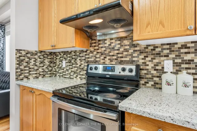 Additional image 16 of 5 Amaryllis Dr