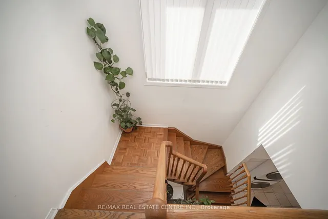 Additional image 19 of 19 Blue Lake Ave