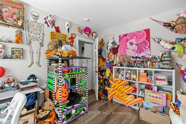 Additional image 26 of 20 Holton Ave