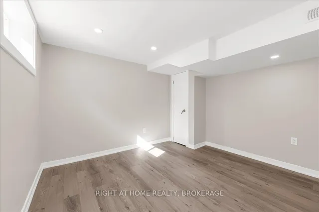 Additional image 31 of 392 East 43rd St