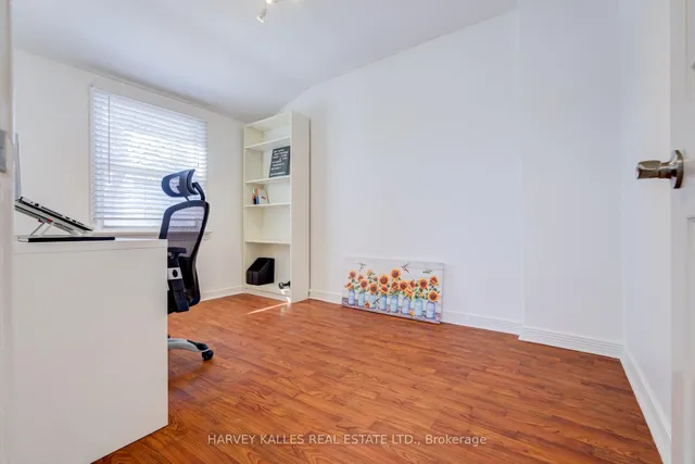 Additional image 10 of 562 Royal York Rd