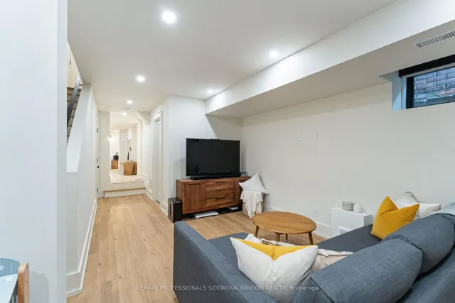 Additional image 29 of 134 Gilmour Ave