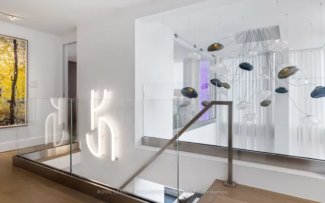 Additional image 25 of 80 Cumberland St Unit PH1903