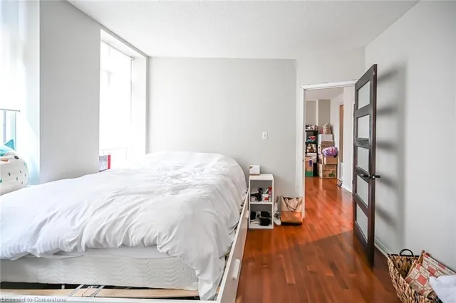 Additional image 21 of 36 James St Unit 905