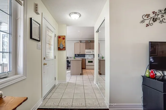 Additional image 16 of 100 Beddoe Dr Unit 27