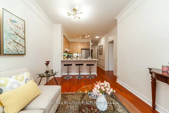 Additional image 15 of 555 Yonge St Unit #309