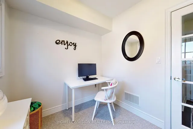 Additional image 36 of 89 Ruby Lang Lane