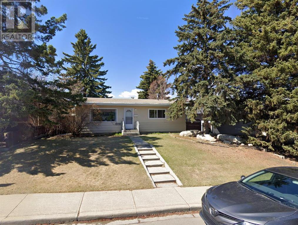 1443 44 Street|Calgary, Alberta T3C2A7