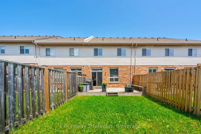 Additional image 47 of 15 Marina Point Cres