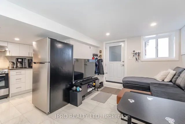 Additional image 34 of 528 Brock Ave