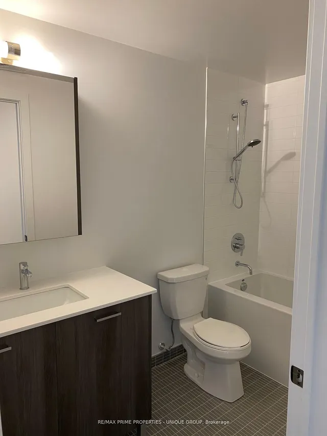 Additional image 9 of 11 Lillian St Unit 1605