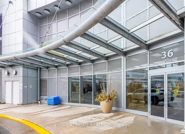 Additional image 3 of 36 Lee Centre Dr Unit 1505