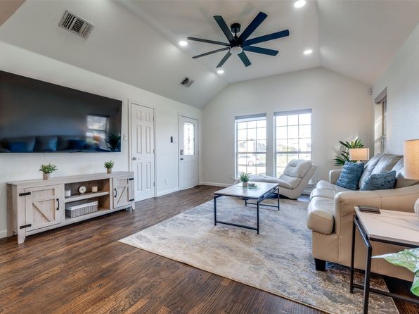 630 W Neely St, Dallas, TX 75208