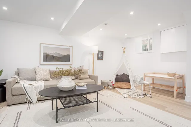 Additional image 24 of 108 Evans Ave