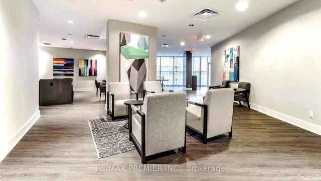 Additional image 37 of 10 Park Lawn Rd Unit 404