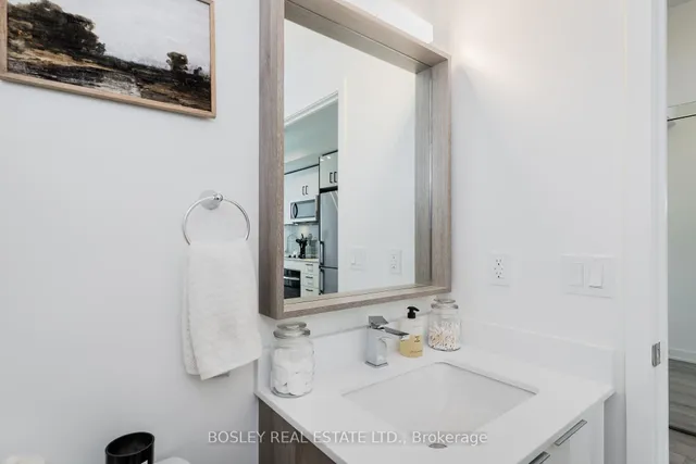 Additional image 21 of 543 Richmond St Unit 314