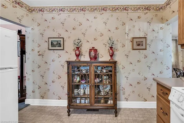 Additional image 18 of 50 Tweedsmuir Ave