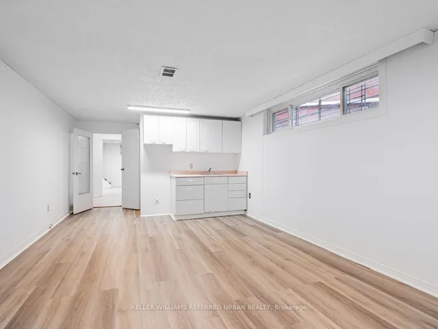 Additional image 40 of 16 Prince Charles Dr