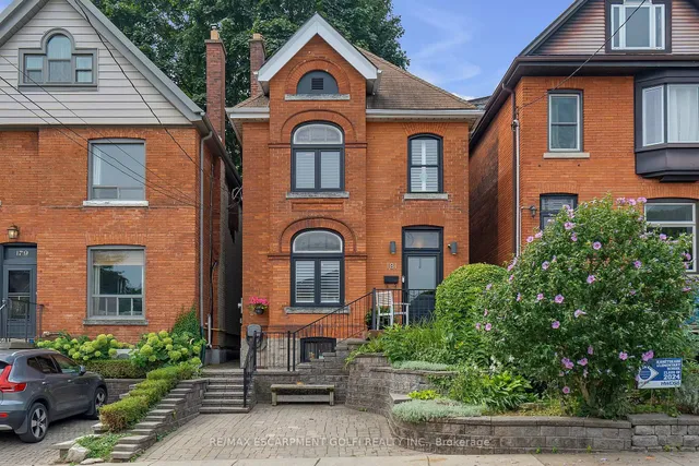 181 Napier St