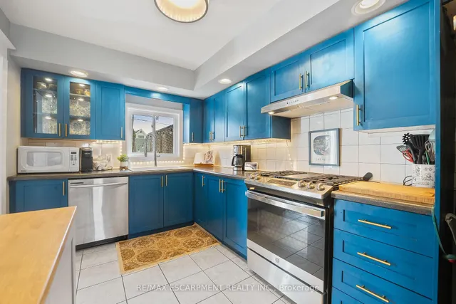 Additional image 12 of 124 Cameron Ave