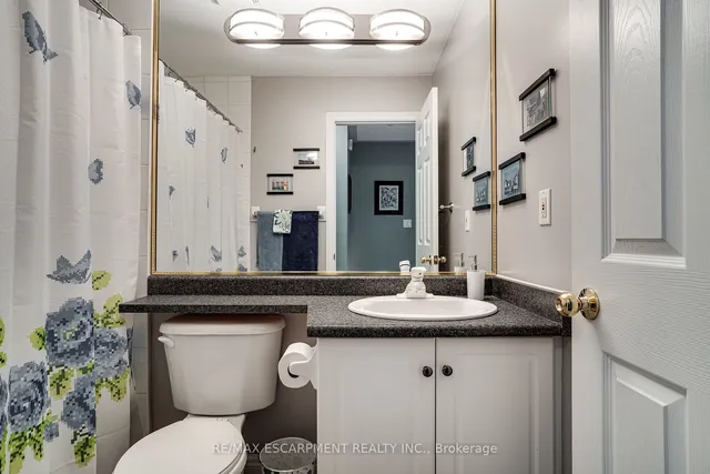 Additional image 37 of 100 Beddoe Dr Unit 27