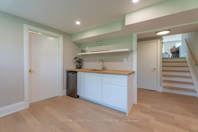 Additional image 33 of 1264 Landfair Cres