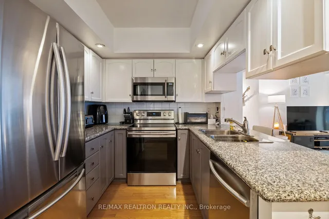 Additional image 7 of 270 Wellington St Unit 1105